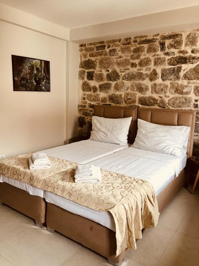 Guesthouse Giraffe ดอนยาลาสวา ภายนอก รูปภาพ