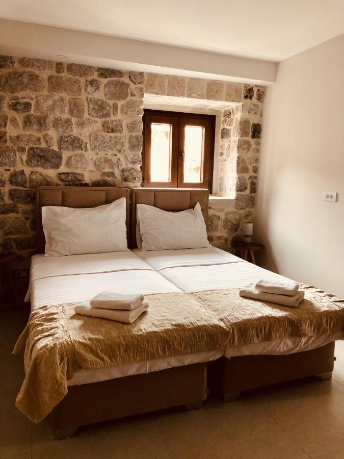 Guesthouse Giraffe ดอนยาลาสวา ภายนอก รูปภาพ