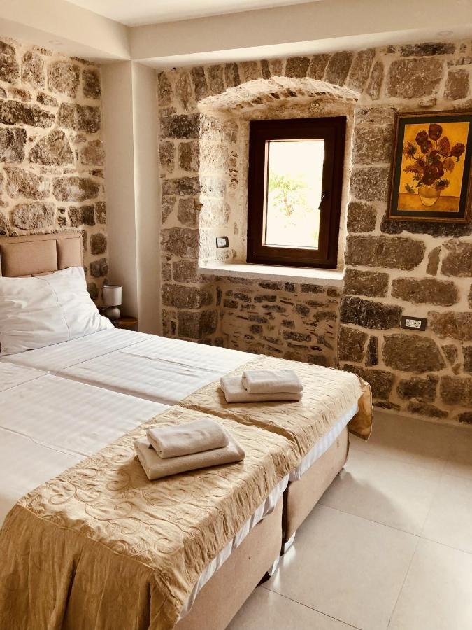 Guesthouse Giraffe ดอนยาลาสวา ภายนอก รูปภาพ