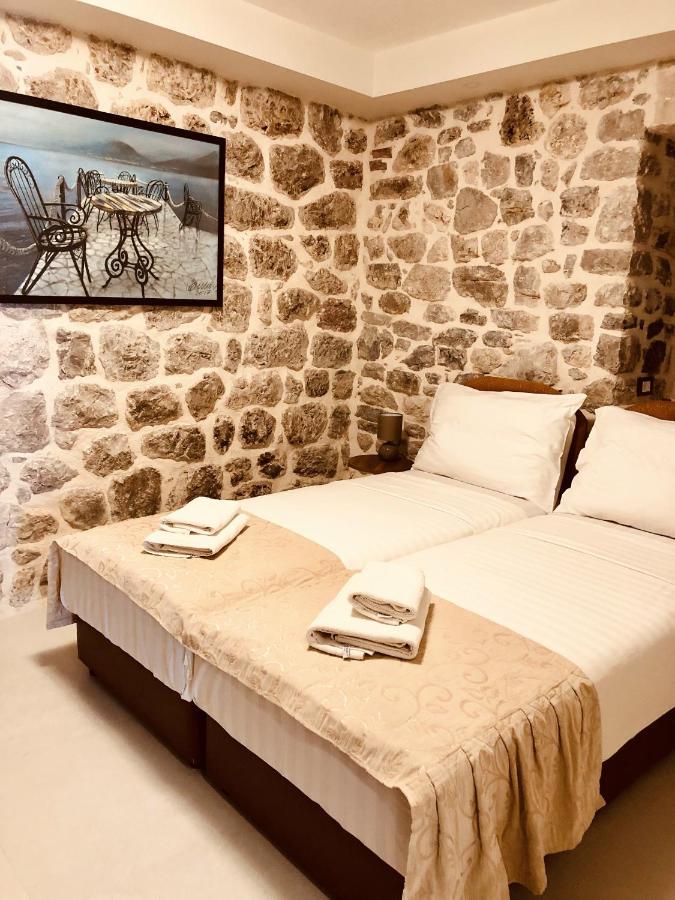 Guesthouse Giraffe ดอนยาลาสวา ภายนอก รูปภาพ